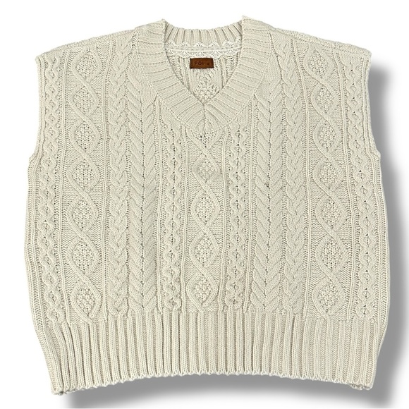 POL Cream V-Neck Cable Knit Sweater - Picture 1 of 7